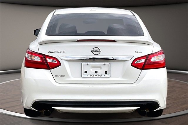 Used 2016 Nissan Altima 2.5 SL w/ Moonroof Package image 4