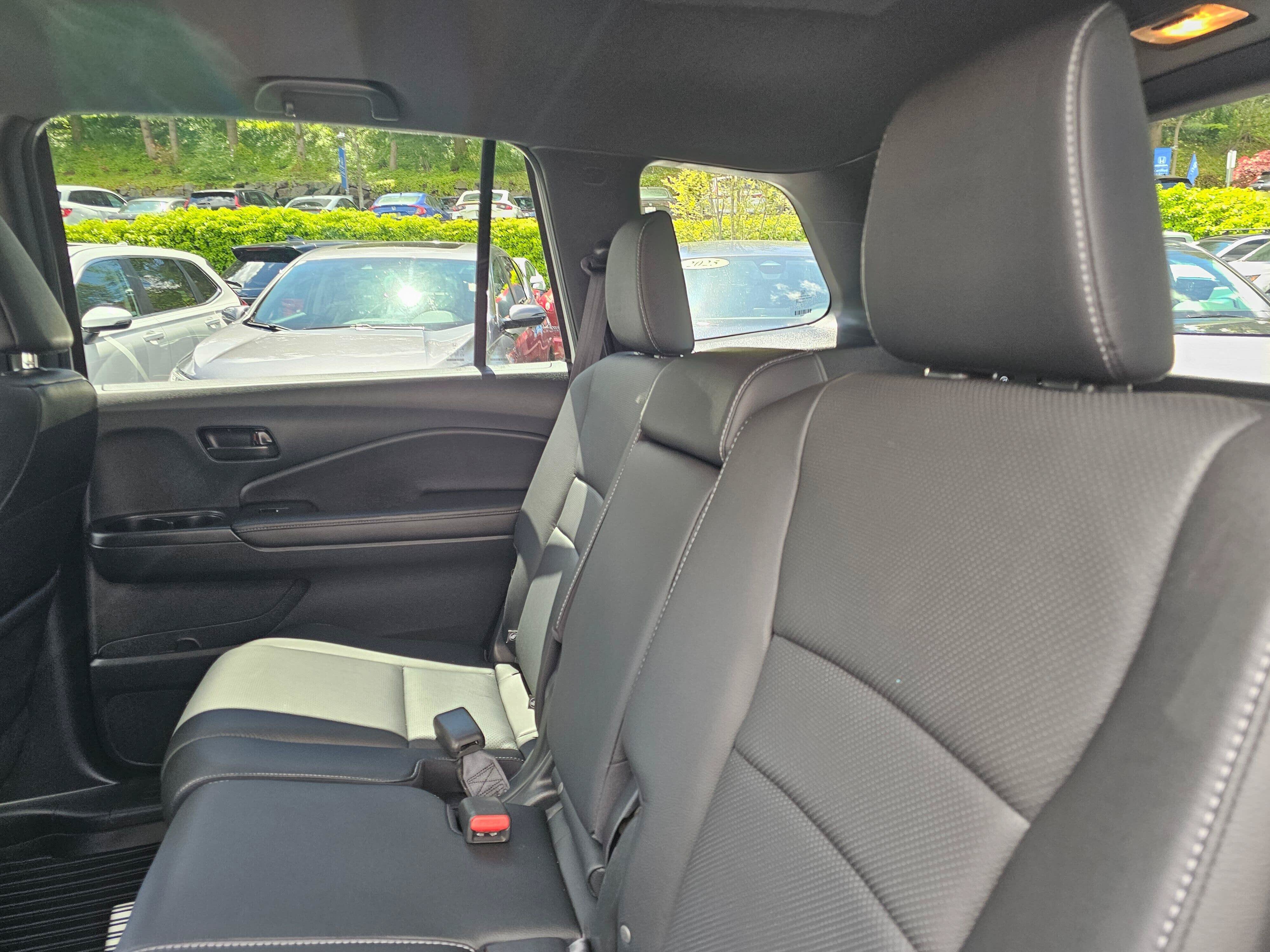 Used 2023 Honda Passport EX-L image 19