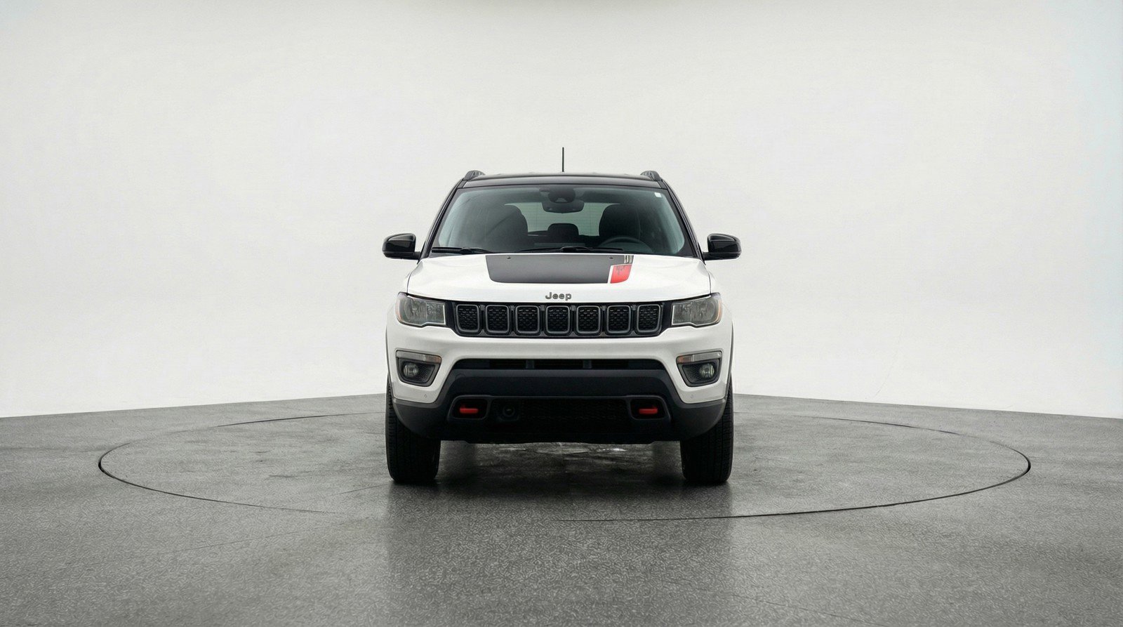 Used 2025 Jeep Compass Trailhawk AWD/4WD image 2