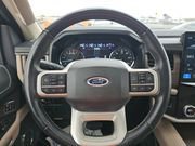 Used 2022 Ford Expedition Limited image 12