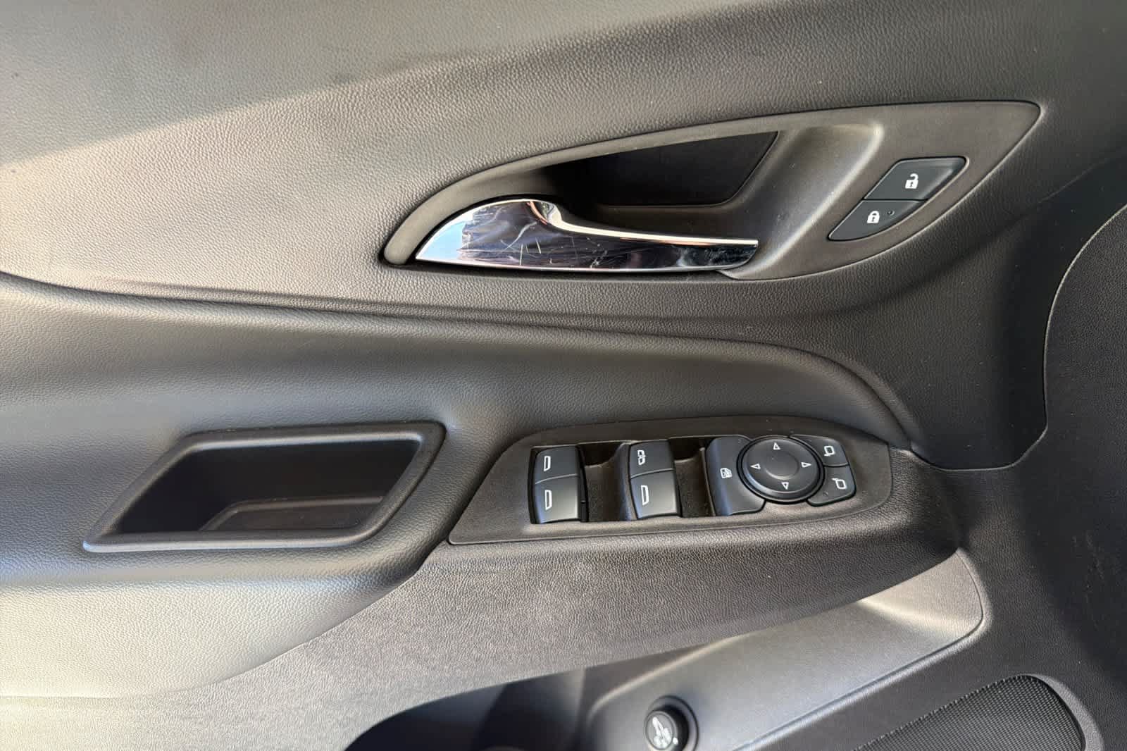 Used 2024 Chevrolet Equinox LT FWD image 12