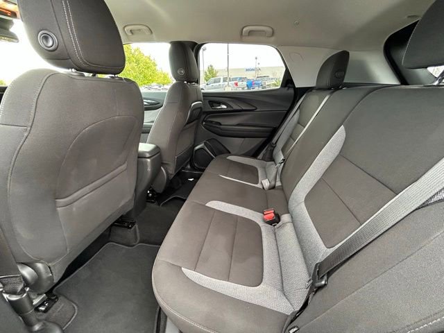 Used 2025 Chevrolet TrailBlazer LT AWD/4WD image 14