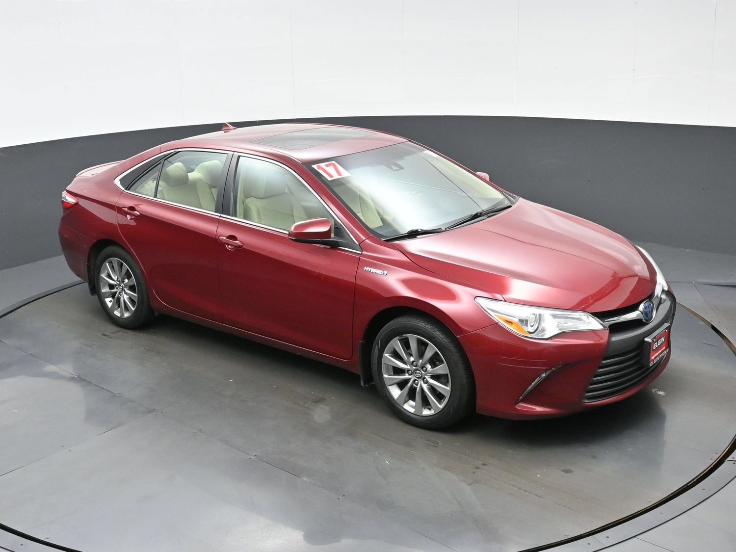 Used 2017 Toyota Camry XLE w/ Moonroof Package FWD image 36