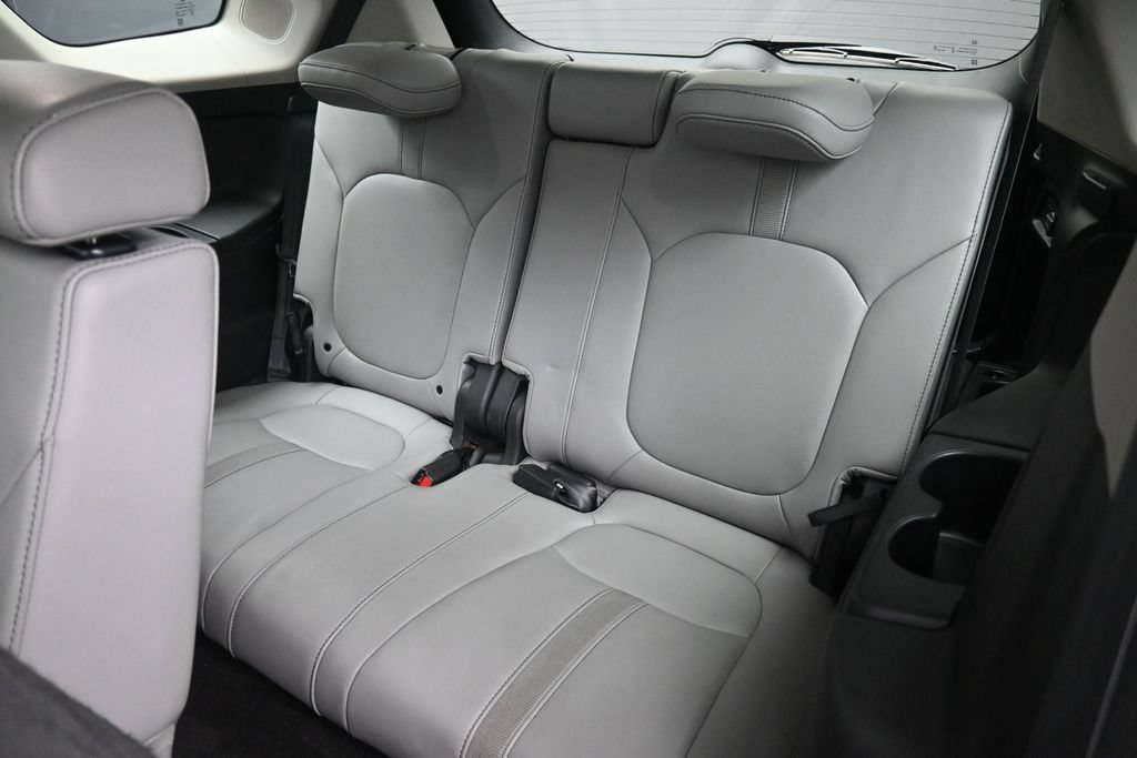 Certified 2024 Honda Pilot Touring image 22