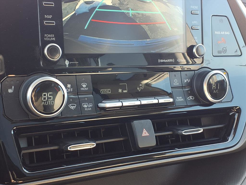 Certified 2021 Toyota Highlander XLE image 11