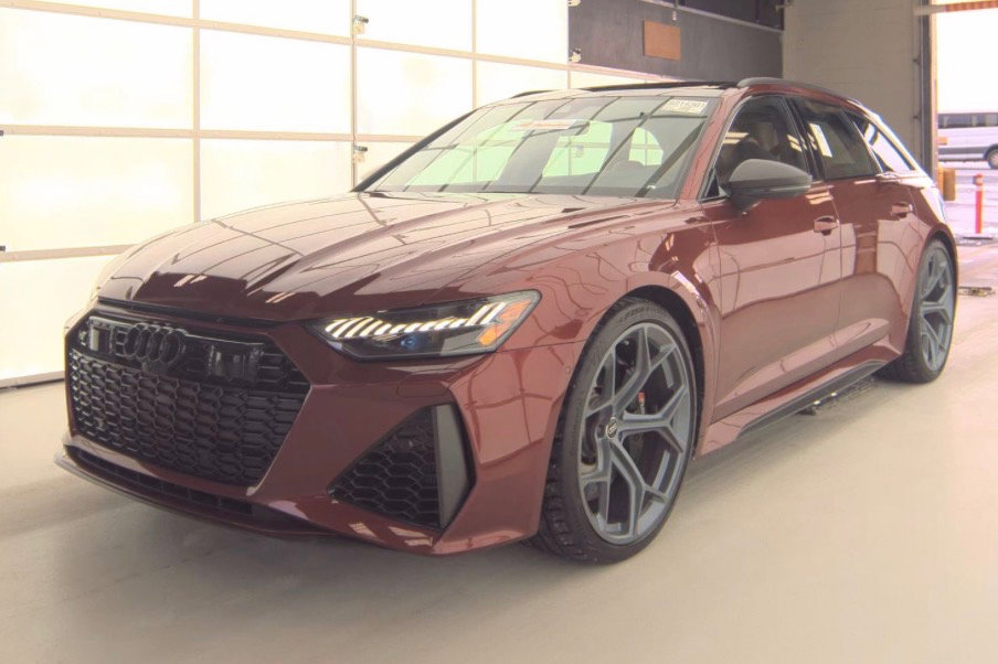 Used 2024 Audi RS 6 performance image 2