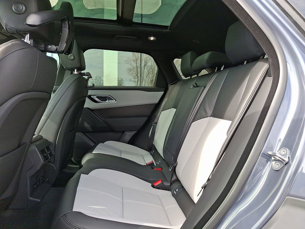New 2026 Land Rover Range Rover Velar Dynamic SE AWD/4WD image 6