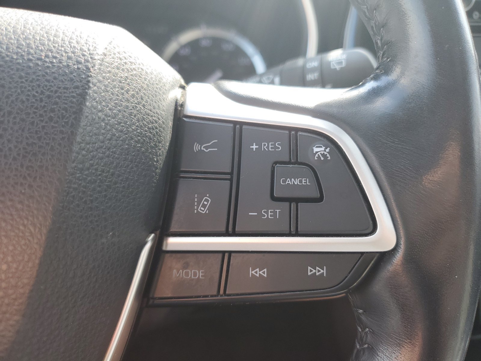 Certified 2022 Toyota Highlander XLE AWD/4WD image 25