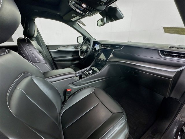 Used 2024 Jeep Grand Cherokee L Limited image 27