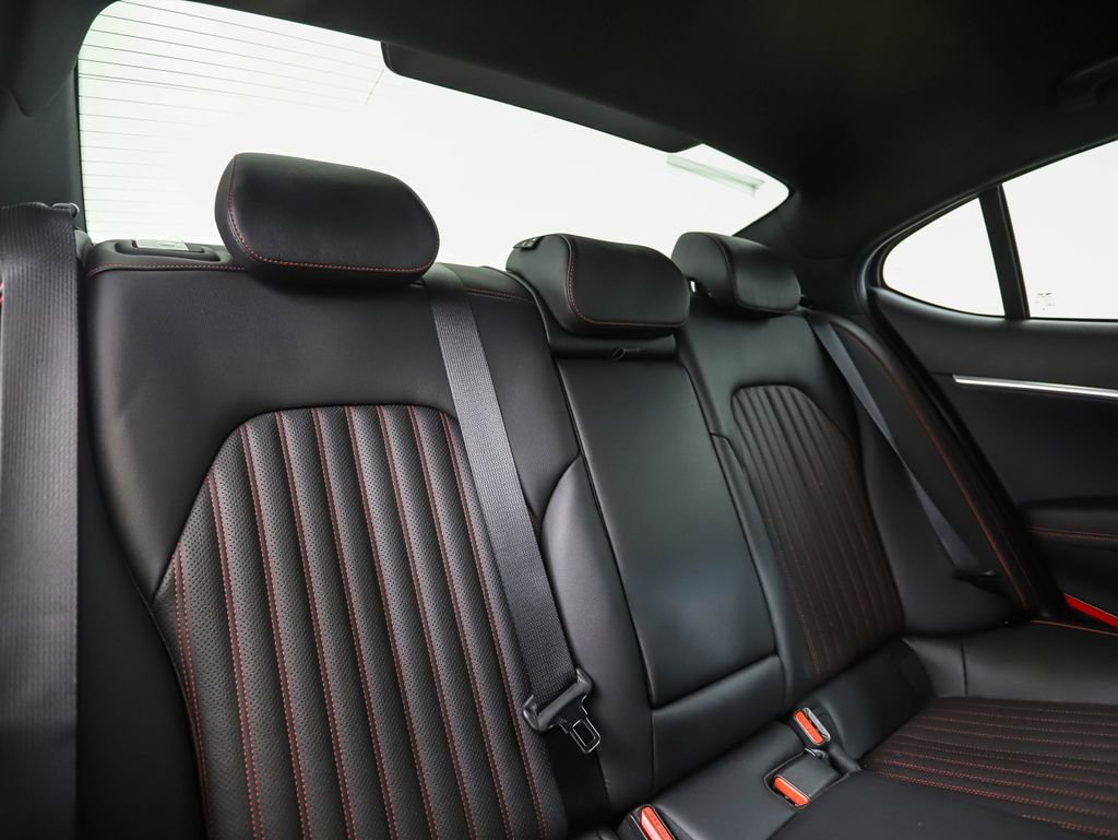 Used 2025 Genesis G70 3.3T Advanced image 27