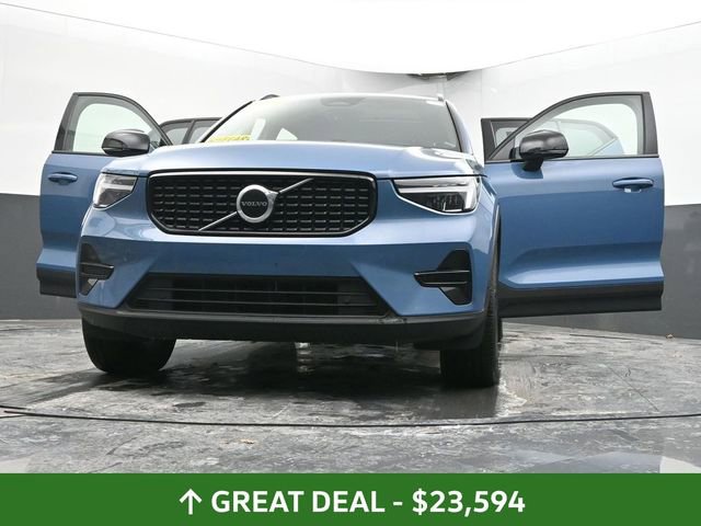 Used 2024 Volvo XC40 B5 Core image 69
