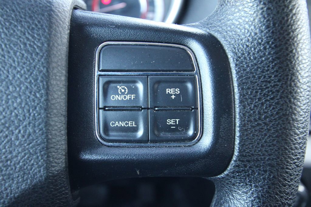 Used 2018 Dodge Journey SE FWD image 21