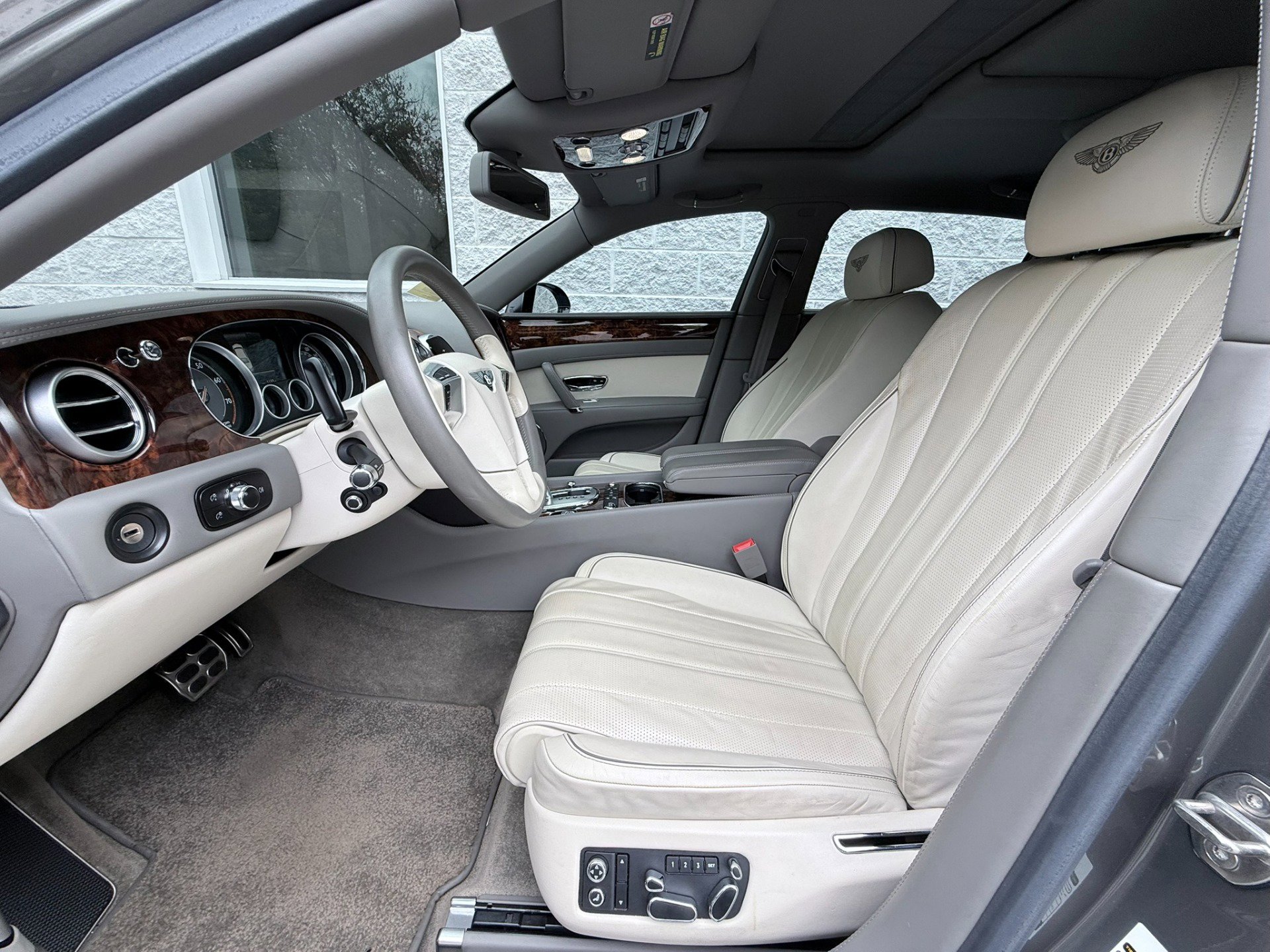 Used 2015 Bentley Flying Spur V8 AWD/4WD image 10