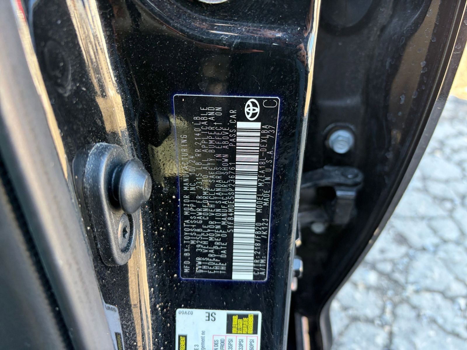 Used 2025 Toyota Corolla LE image 27