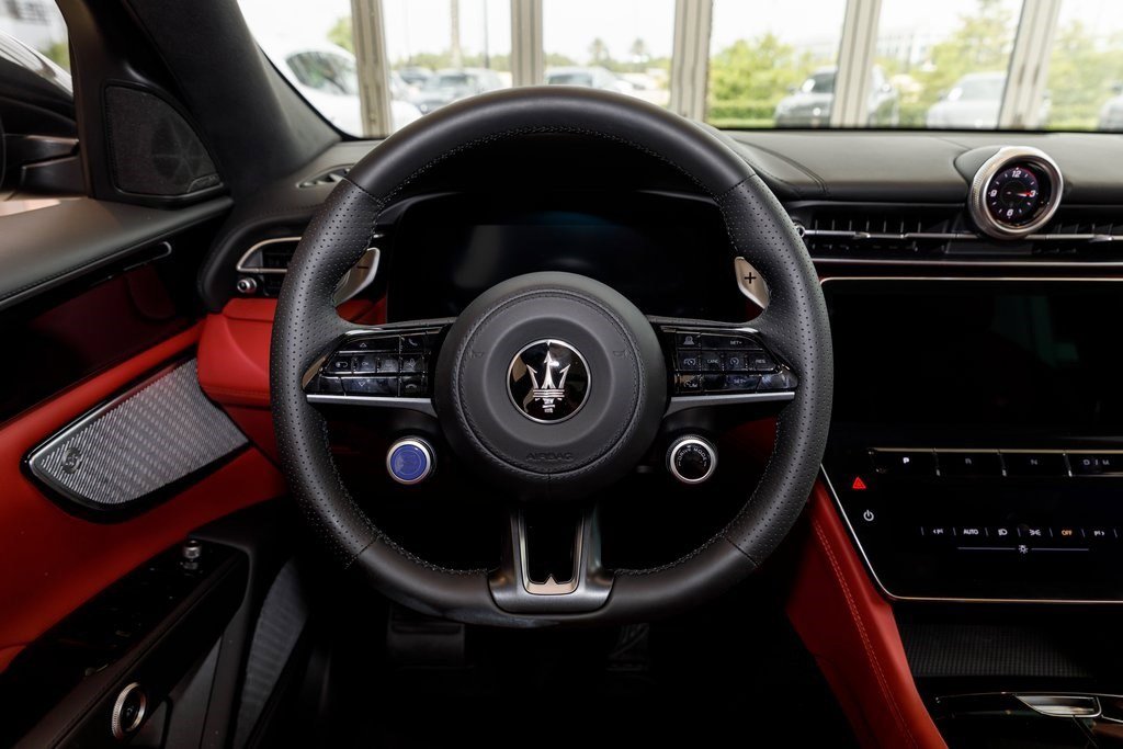 New 2025 Maserati Grecale Modena image 33