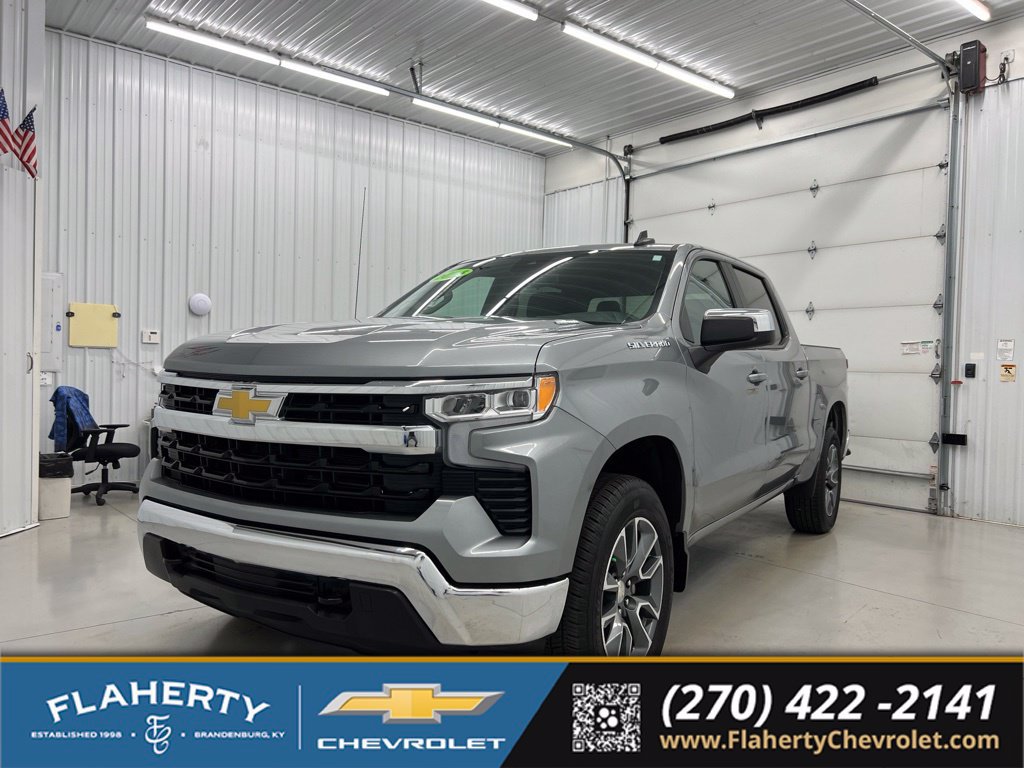 Used 2025 Chevrolet Silverado 1500 LT AWD/4WD image 6