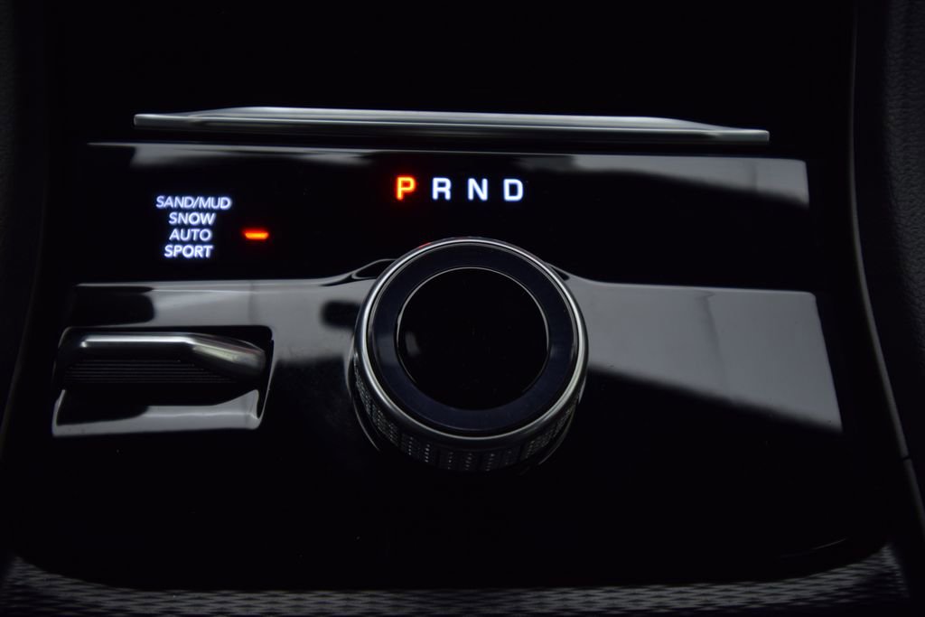 Used 2025 Jeep Grand Cherokee Limited image 25