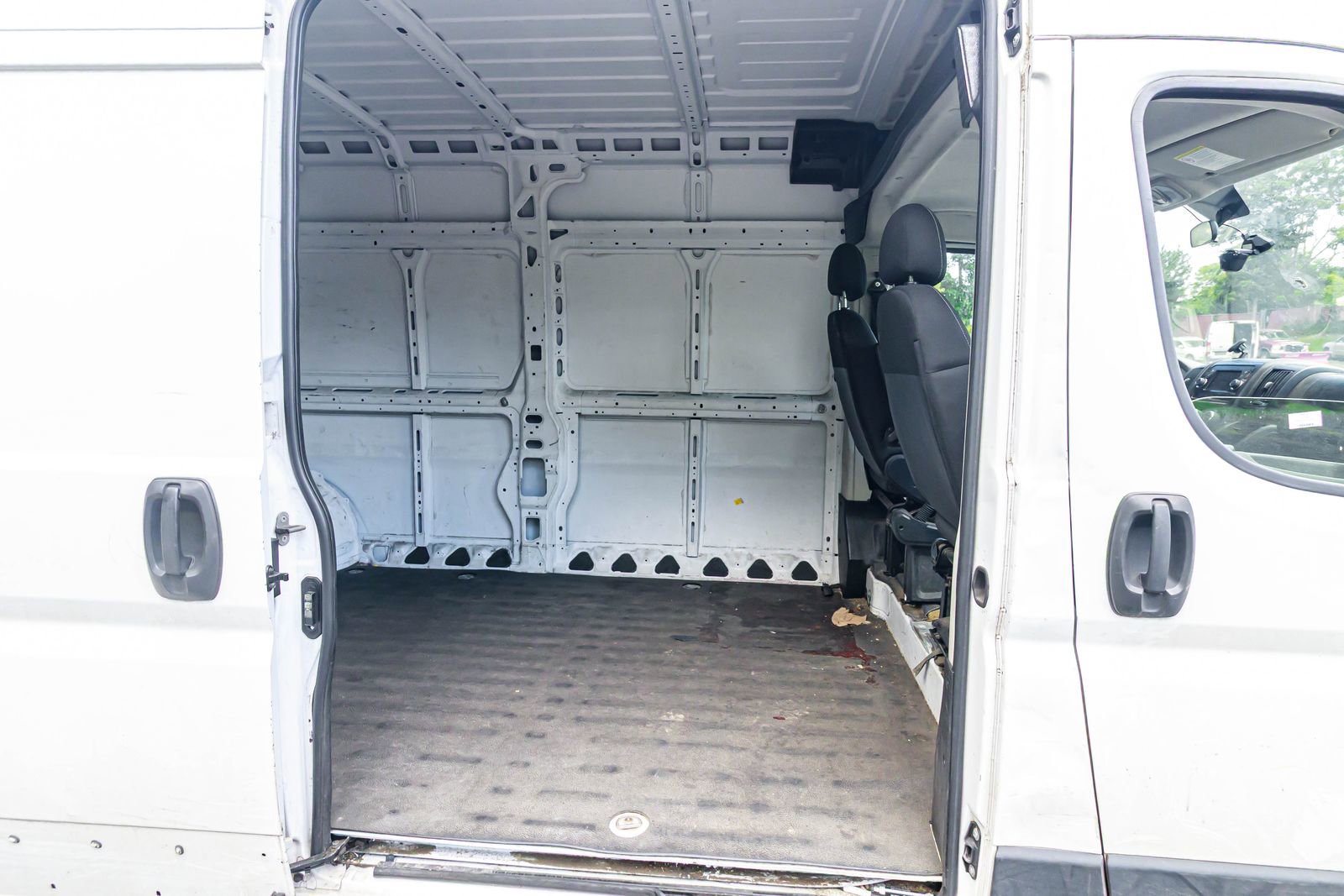 Used 2021 RAM ProMaster 2500 image 3