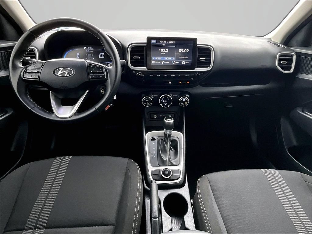 Used 2023 Hyundai Venue SEL FWD image 14