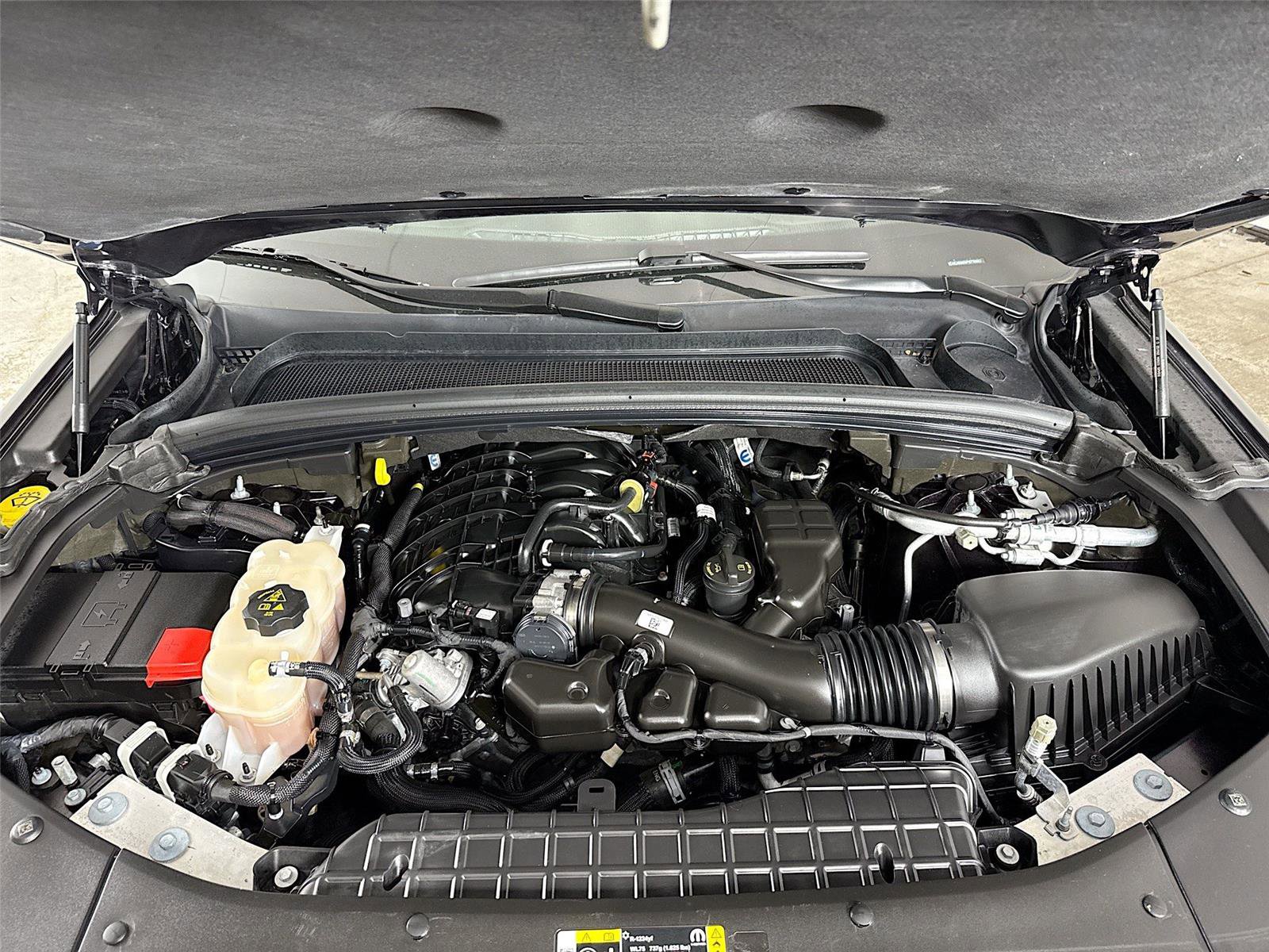 Used 2023 Jeep Grand Cherokee Limited w/ Luxury Tech Group II image 25