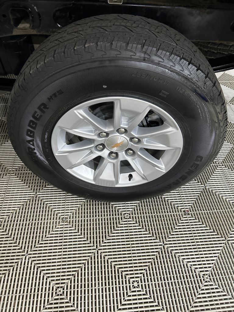 Used 2025 Chevrolet Silverado 1500 LT image 11