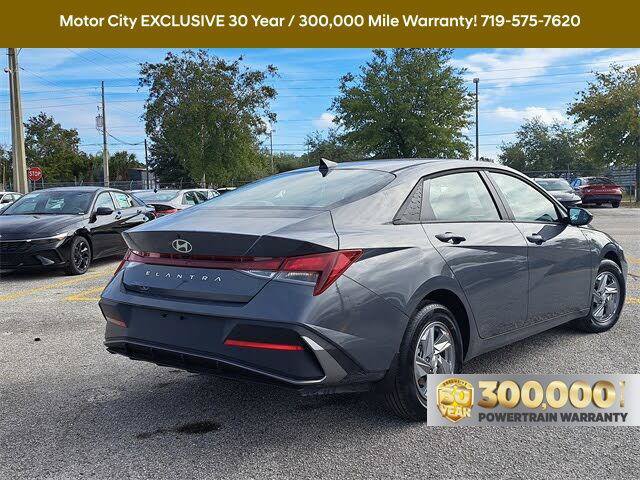New 2026 Hyundai Elantra SE w/ Cargo Package FWD image 4