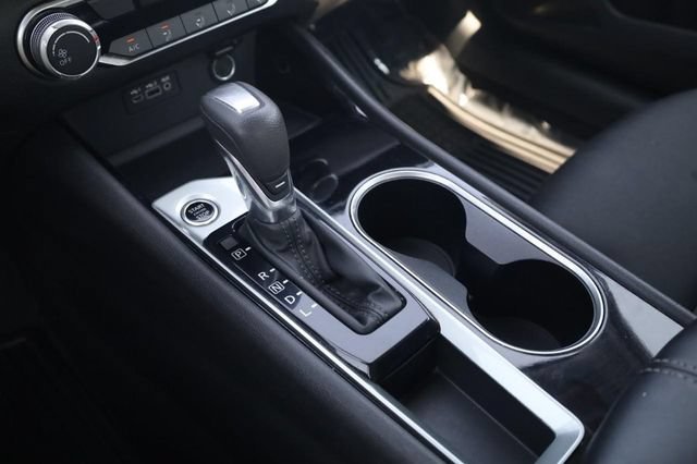 Used 2024 Nissan Altima 2.5 SV FWD image 18