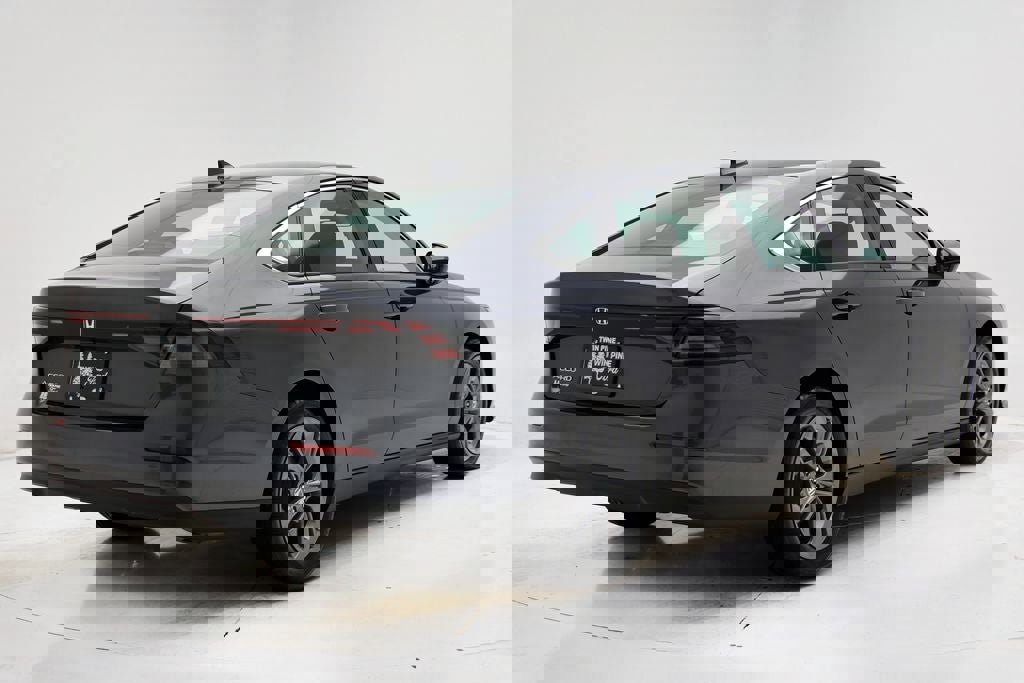 Used 2024 Honda Accord EX image 9