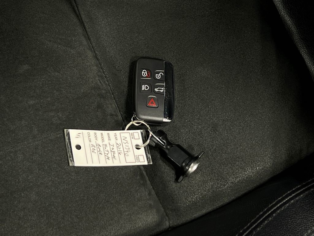 Used 2016 Jaguar F-TYPE Convertible RWD image 34