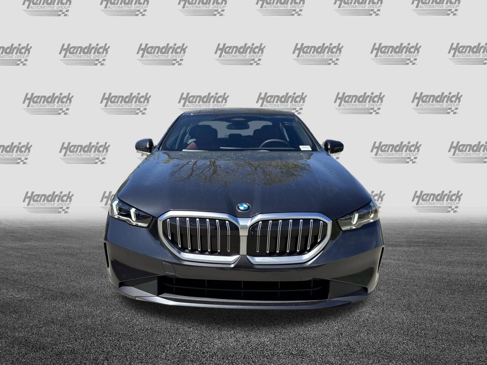 Certified 2025 BMW 530i image 3