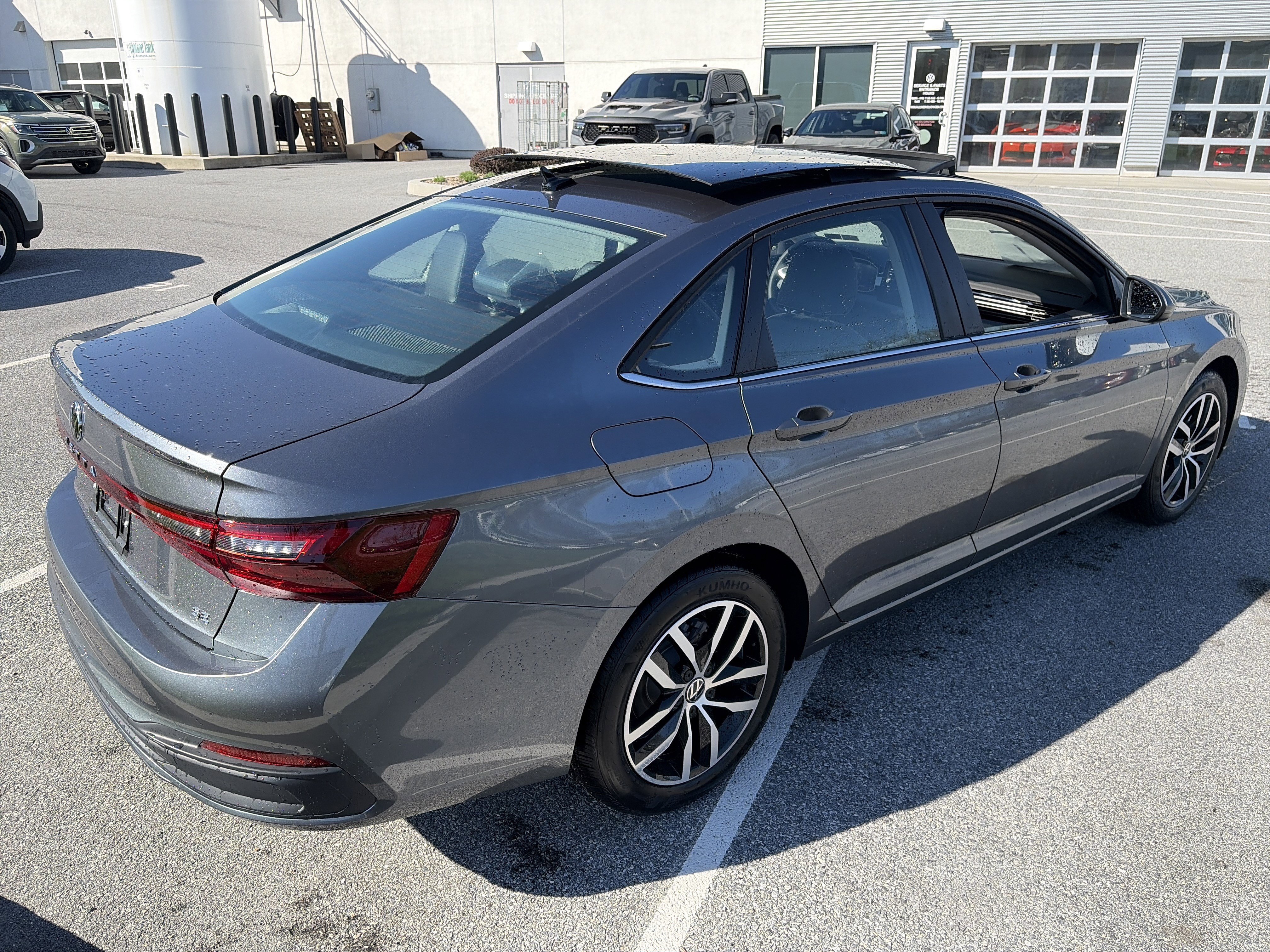 New 2026 Volkswagen Jetta SE image 4