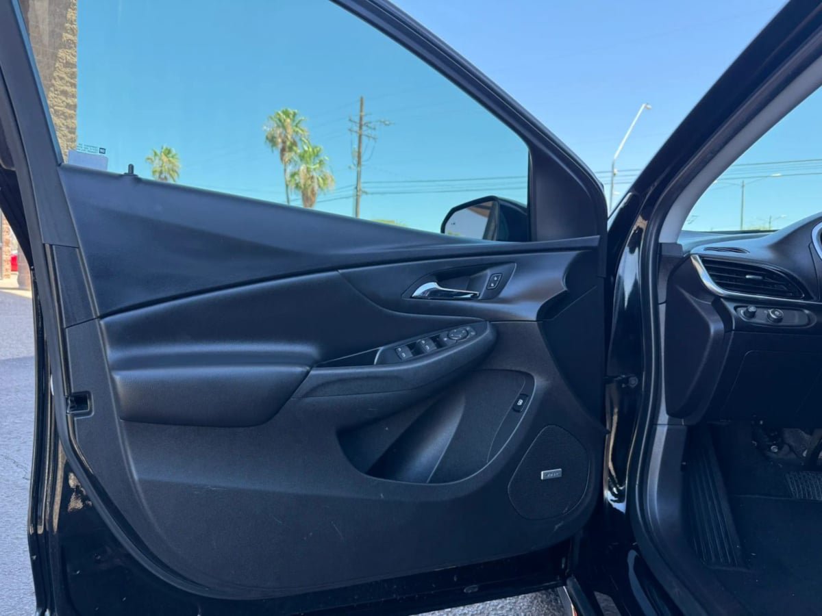 Used 2018 Chevrolet Volt Premier w/ Driver Confidence Package FWD image 36