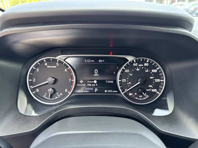 Used 2025 Nissan Rogue SV image 26