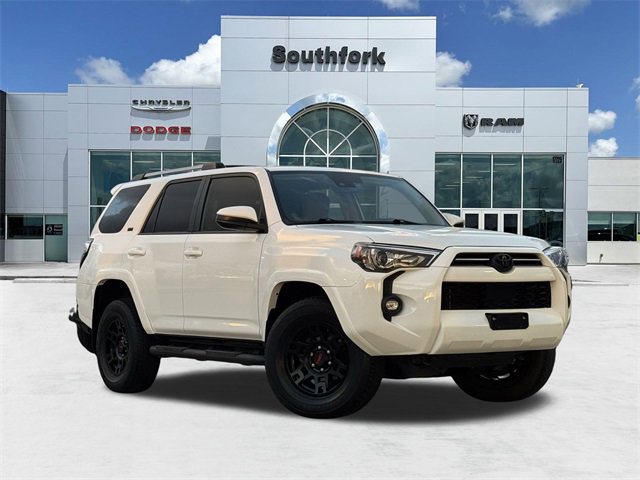 Used 2022 Toyota 4Runner SR5 image 1