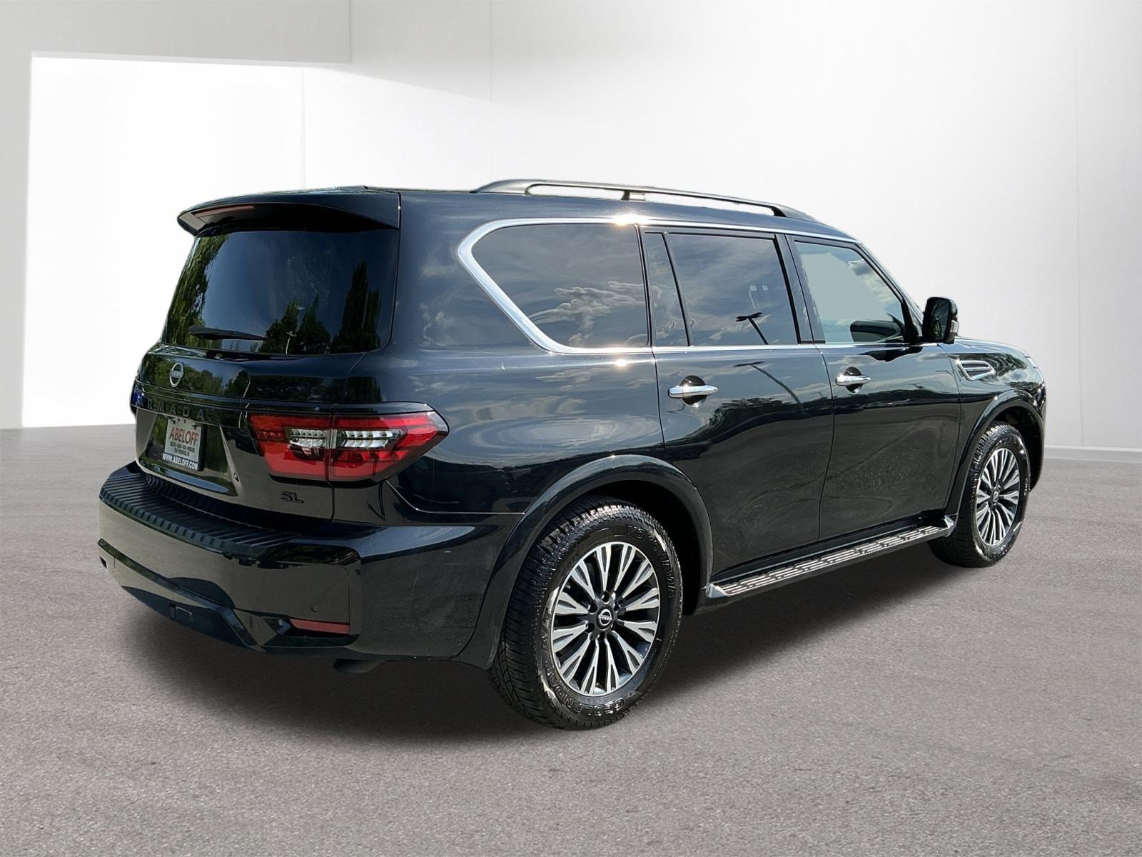 Used 2023 Nissan Armada SL w/ Midnight Edition Package AWD/4WD image 3