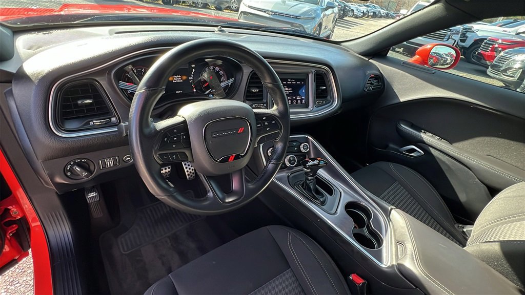 Used 2018 Dodge Challenger SXT w/ Blacktop Package image 21