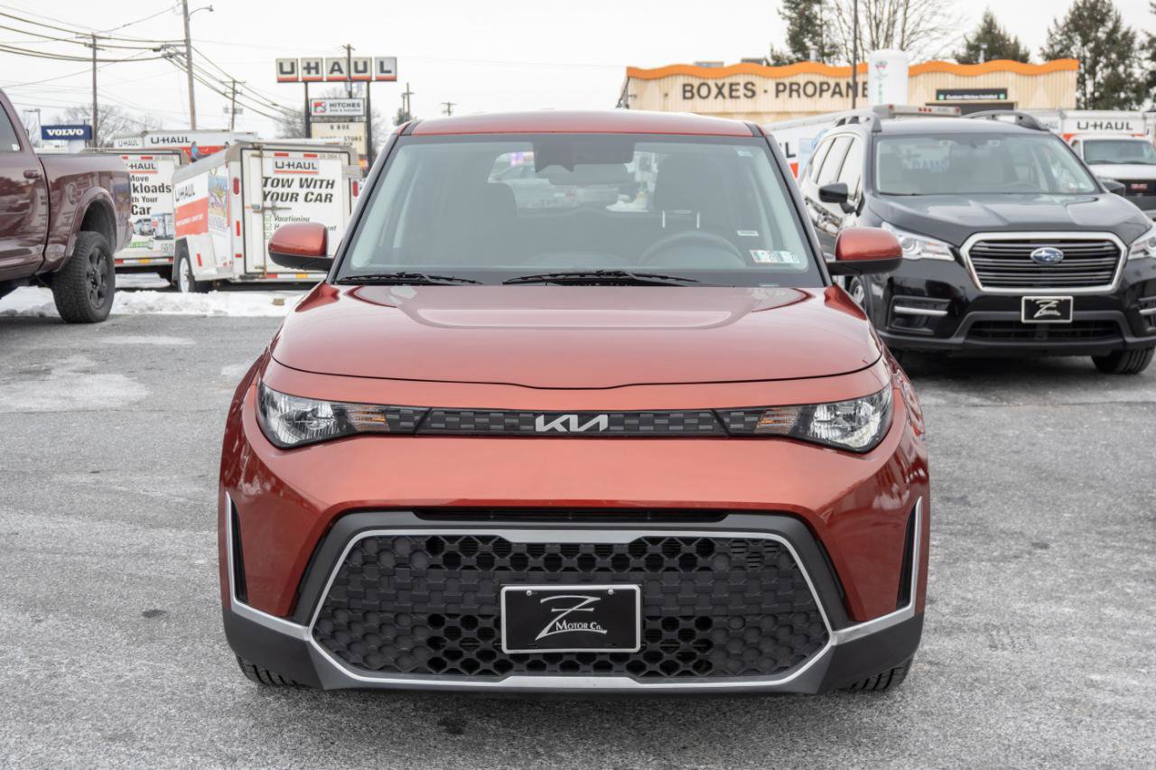 Used 2024 Kia Soul LX w/ Option Group 015 FWD image 4