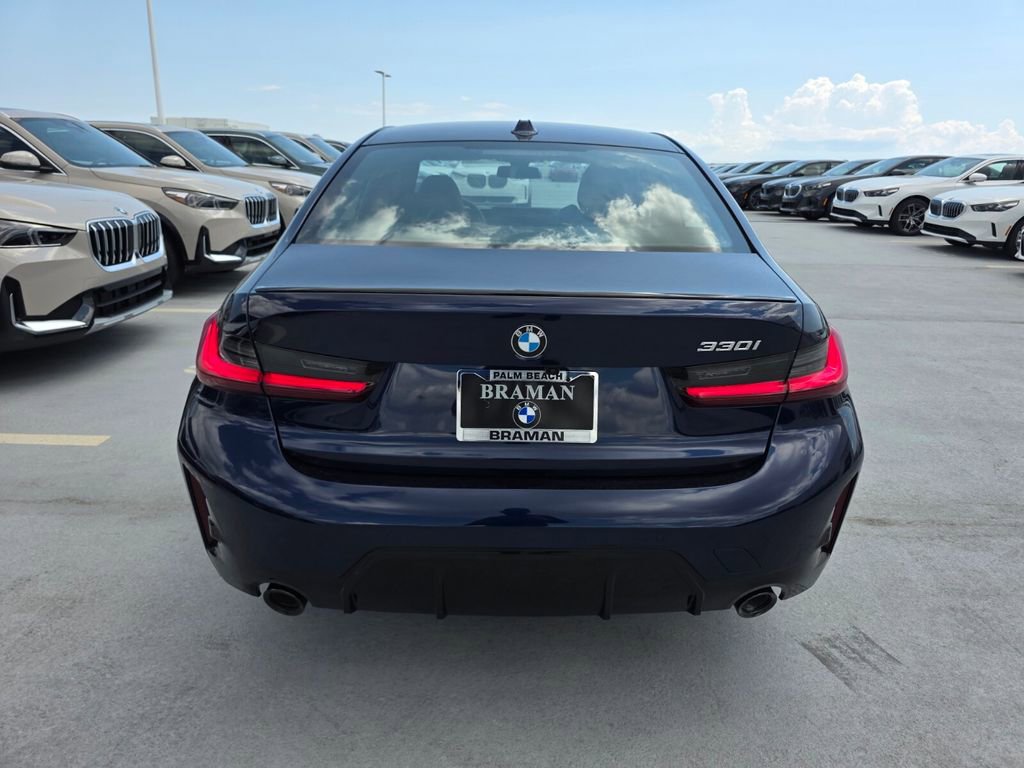 New 2026 BMW 330i Sedan w/ M Sport Package image 5