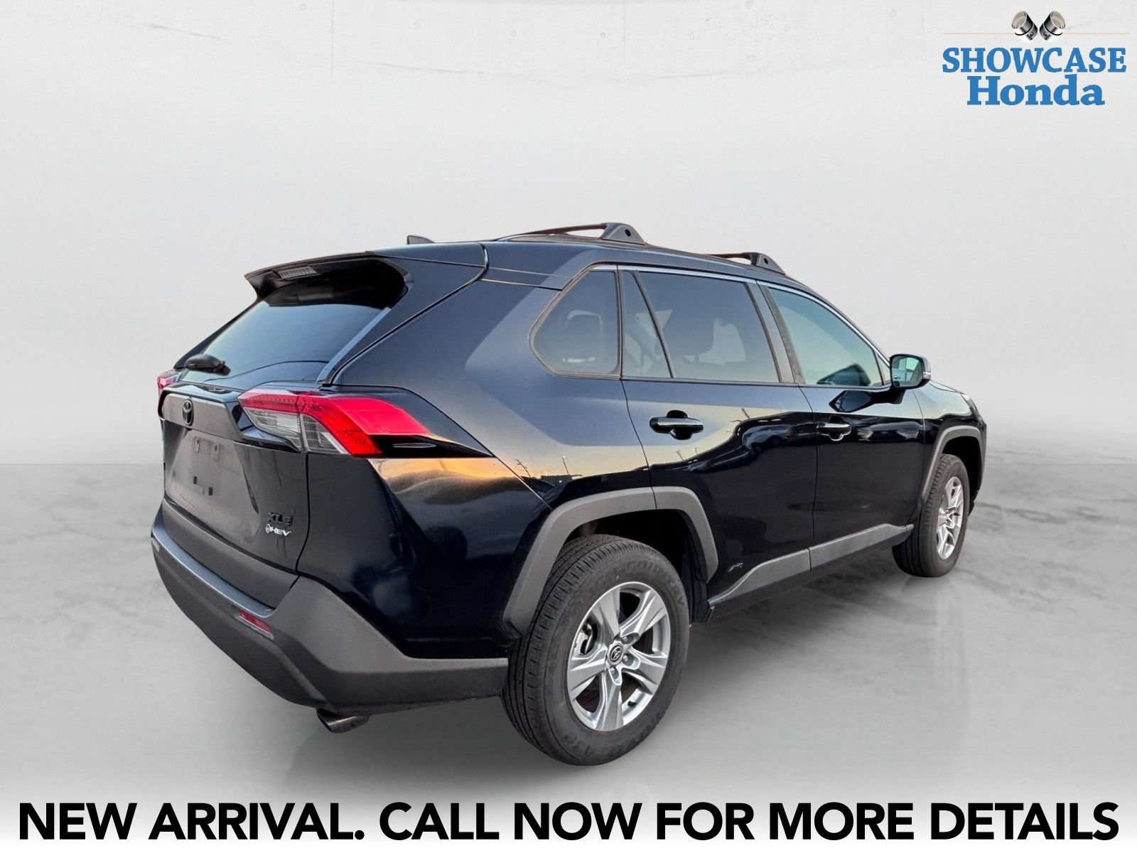Used 2025 Toyota RAV4 XLE w/ Convenience Package AWD/4WD image 4