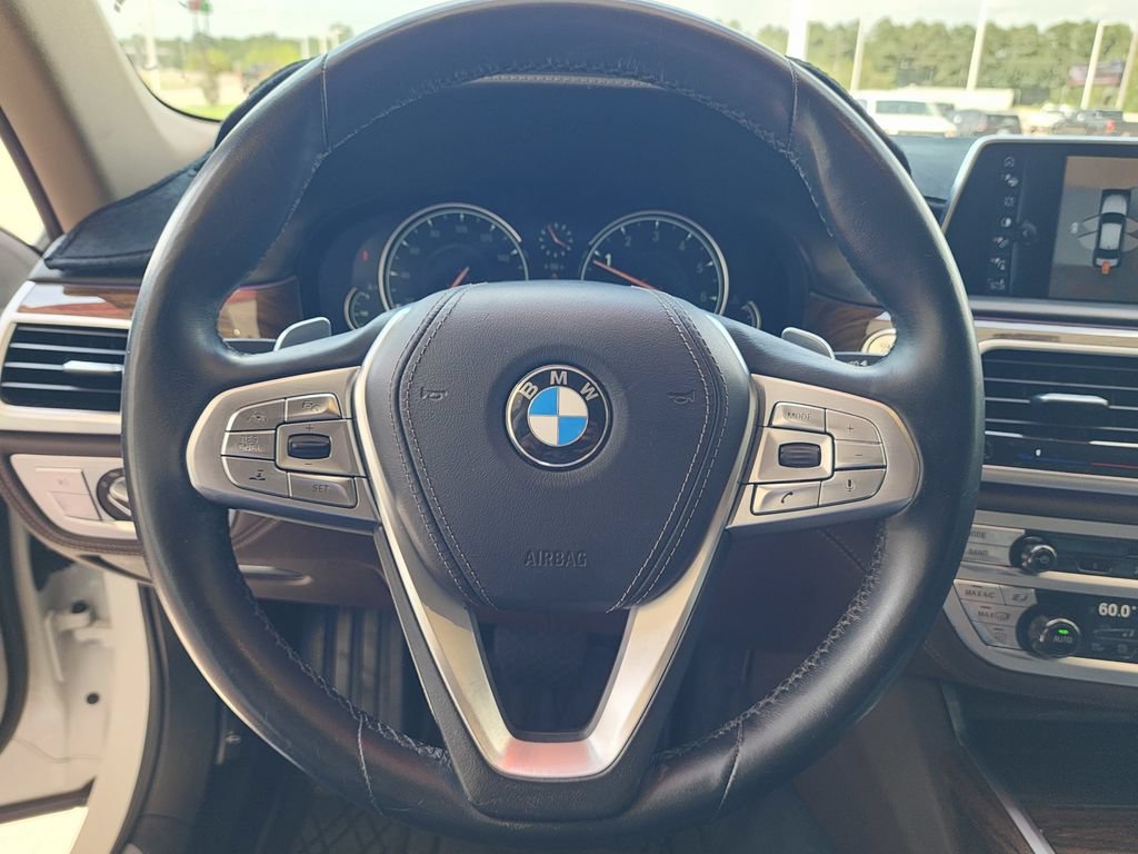 Used 2017 BMW 740i RWD image 18