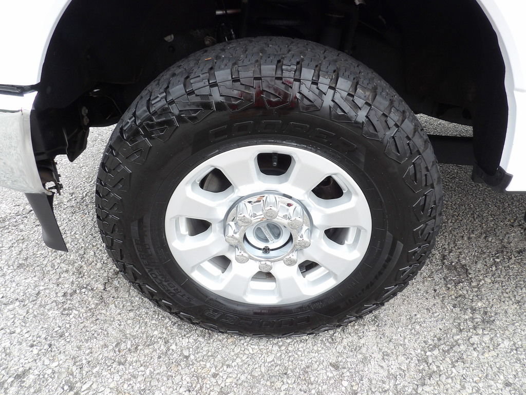 Used 2024 Ford F250 XLT w/ FX4 Off-Road Package AWD/4WD image 49