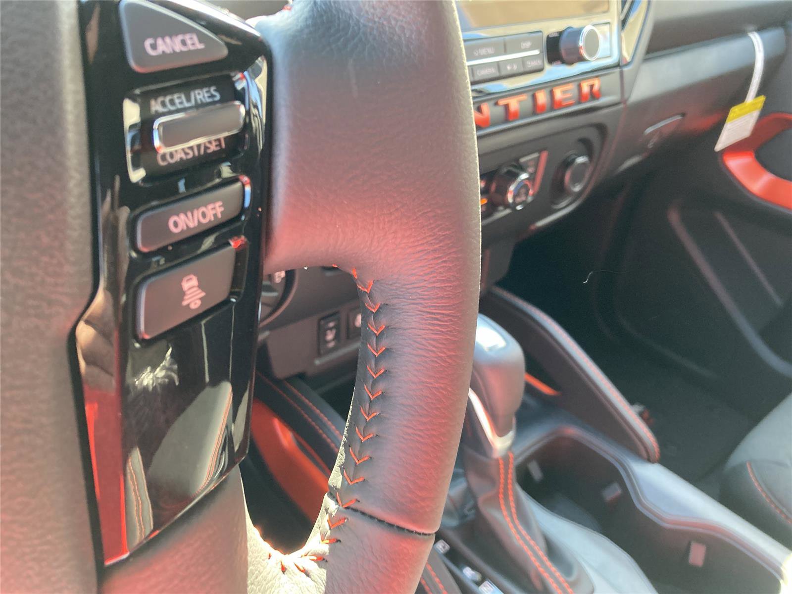 New 2026 Nissan Frontier PRO-4X w/ Pro-4x Convenience Package image 21