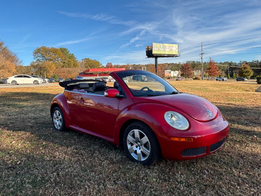 Used 2007 Volkswagen Beetle Convertible w/ Package 1 FWD image 3