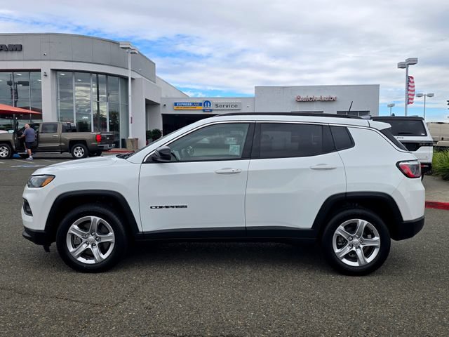 Certified 2024 Jeep Compass Latitude AWD/4WD image 8