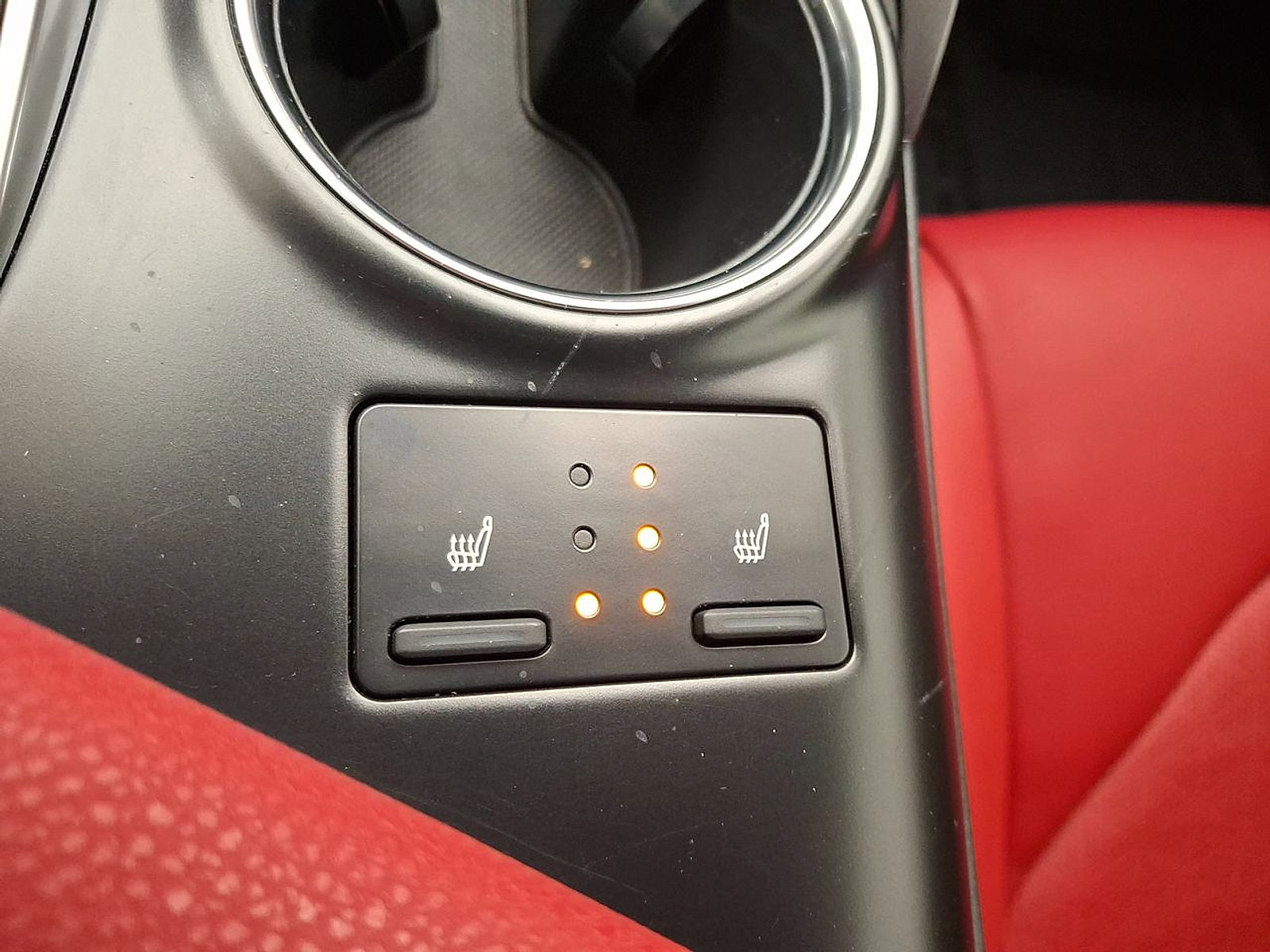 Used 2019 Toyota Camry XSE FWD image 19