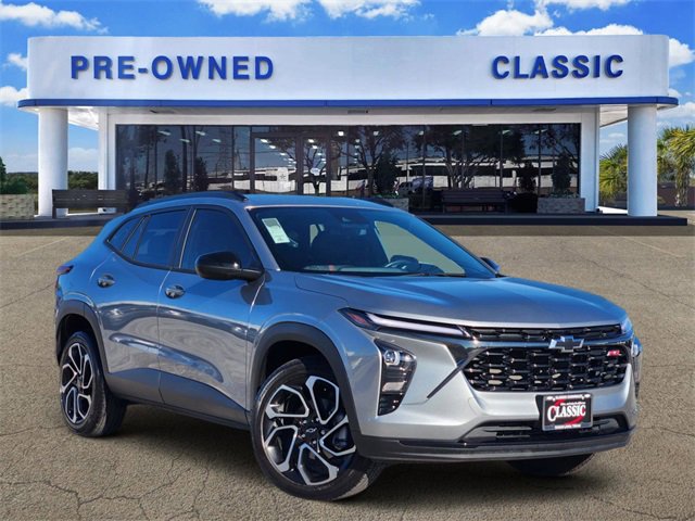 Used 2024 Chevrolet Trax RS w/ Driver Confidence Package image 1