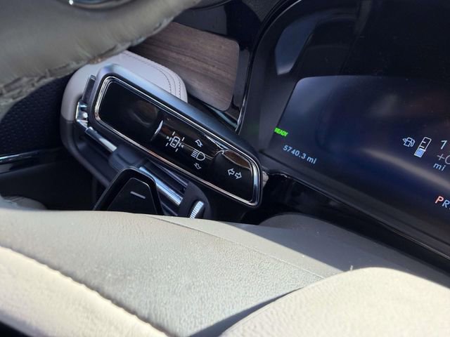 Used 2024 Lincoln Corsair Grand Touring image 28