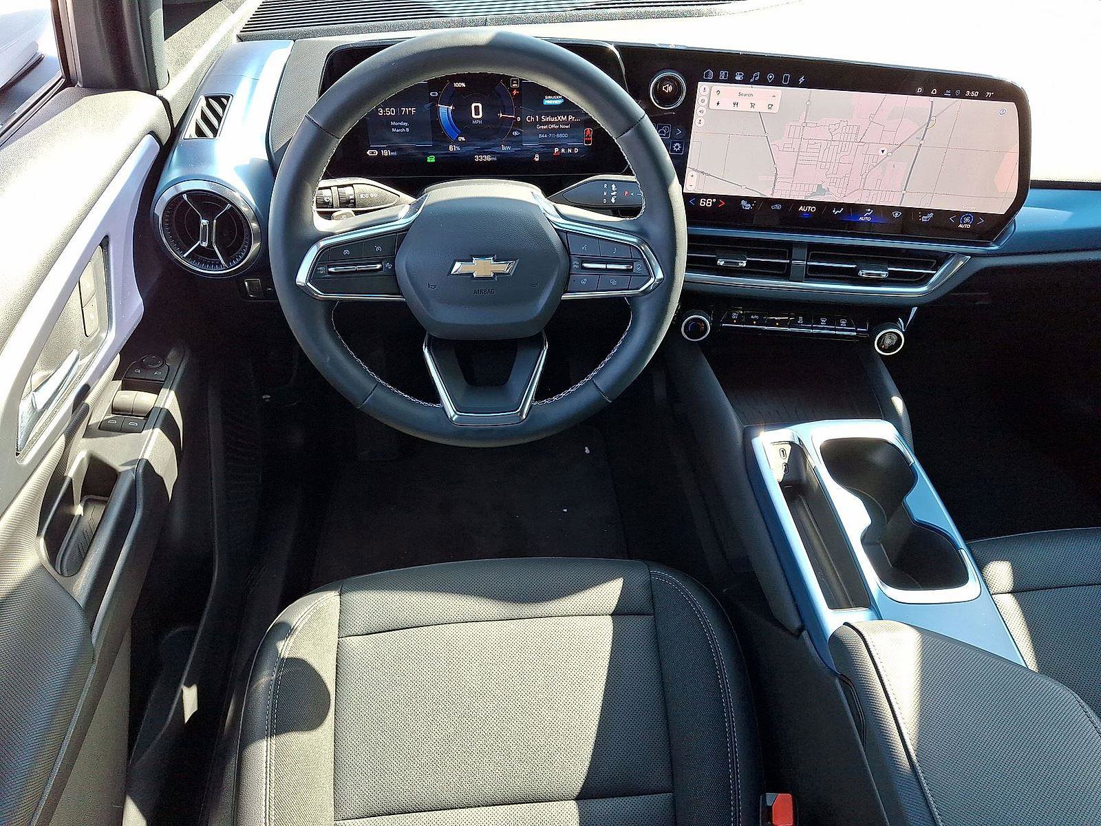 Used 2024 Chevrolet Equinox EV LT image 27