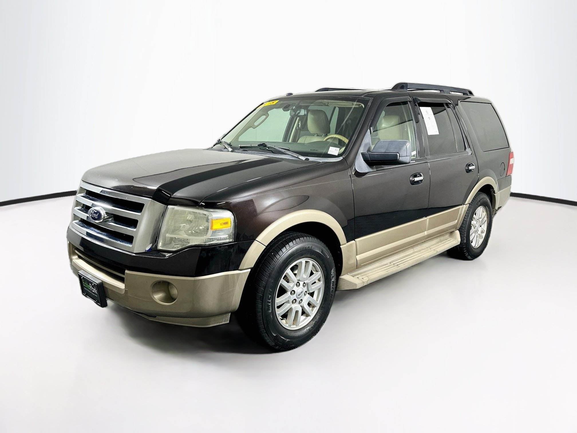 Used 2013 Ford Expedition XLT RWD image 3