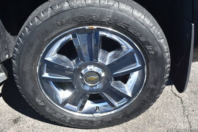 Used 2009 Chevrolet Tahoe LTZ AWD/4WD image 47